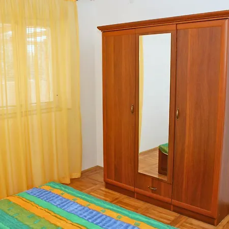Apartment Sveta Nedilja 4049b Hvar Town